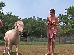 Springbreaklife Video Naked Farm Upornia Com